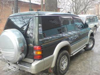 1996 Mitsubishi Pajero Pictures