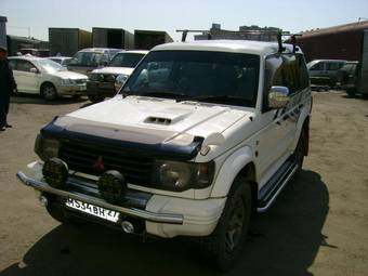 1996 Mitsubishi Pajero Photos