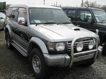 1996 Mitsubishi Pajero Pics