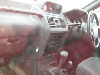 1996 Mitsubishi Pajero Photos