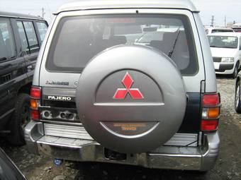 1996 Mitsubishi Pajero Photos