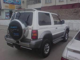 1996 Mitsubishi Pajero Pictures