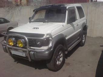 1996 Mitsubishi Pajero Photos