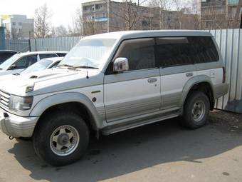 1996 Mitsubishi Pajero Photos