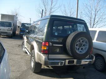 1996 Mitsubishi Pajero Pictures