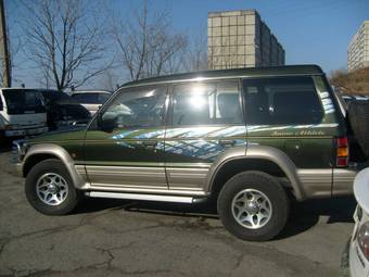 1996 Mitsubishi Pajero Photos