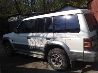 1996 Mitsubishi Pajero Pictures