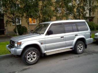 1996 Mitsubishi Pajero Pictures