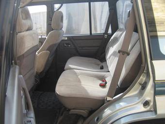 1996 Mitsubishi Pajero Photos