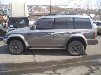 1996 Mitsubishi Pajero Pictures