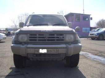 1996 Mitsubishi Pajero Photos