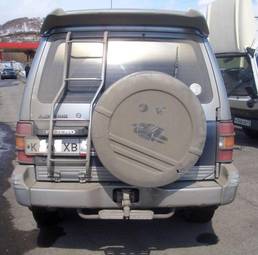 1996 Mitsubishi Pajero Photos