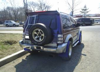 1996 Mitsubishi Pajero Pictures