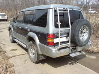 1996 Mitsubishi Pajero Photos