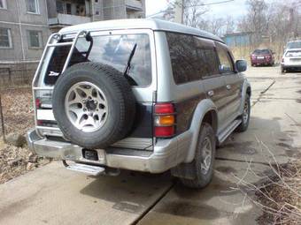 1996 Mitsubishi Pajero Photos
