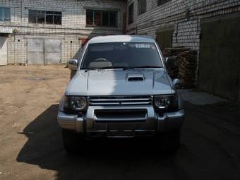 1996 Mitsubishi Pajero Images