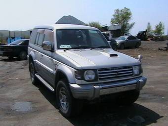 1996 Mitsubishi Pajero Photos