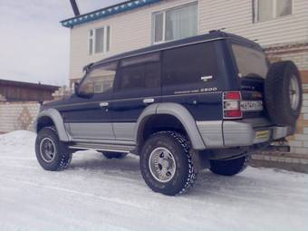 1996 Mitsubishi Pajero Pics