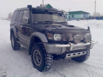 1996 Mitsubishi Pajero Pictures