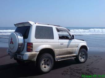 1996 Mitsubishi Pajero Photos