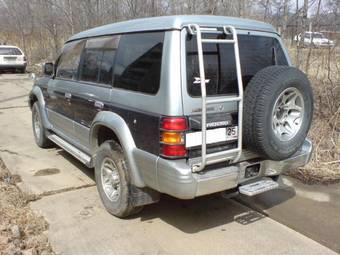 1996 Mitsubishi Pajero Photos