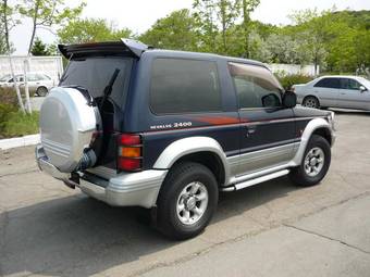 1996 Mitsubishi Pajero Photos