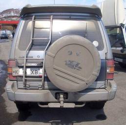 1996 Mitsubishi Pajero Pictures