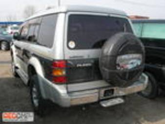 1996 Mitsubishi Pajero Pictures