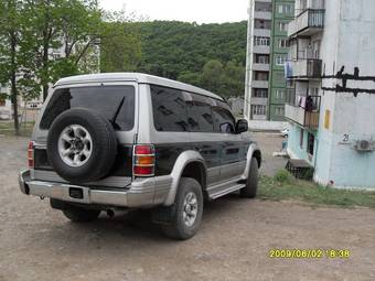 1996 Mitsubishi Pajero Pictures