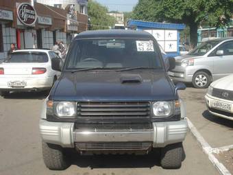 1996 Mitsubishi Pajero Pictures
