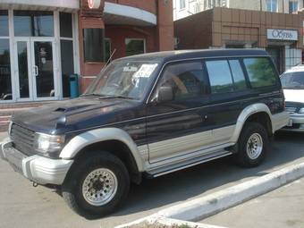 1996 Mitsubishi Pajero Pictures