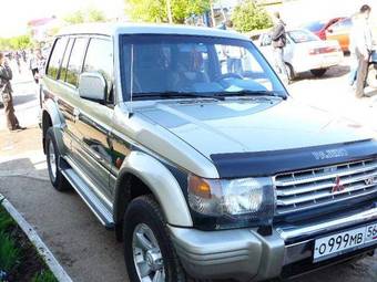 1996 Mitsubishi Pajero Pictures