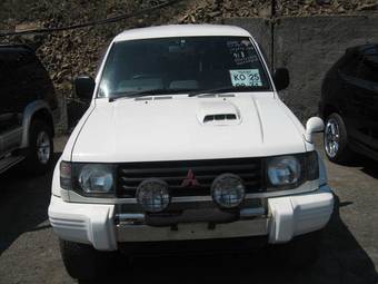 1996 Mitsubishi Pajero Pictures
