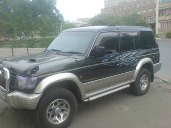 1996 Mitsubishi Pajero Pictures