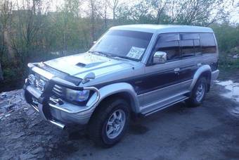 1996 Mitsubishi Pajero Photos