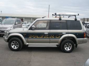 1996 Mitsubishi Pajero Photos