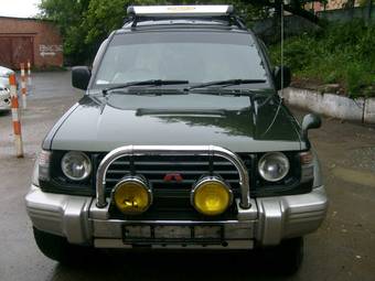 1996 Mitsubishi Pajero Photos