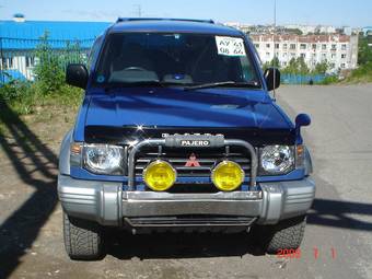 1996 Mitsubishi Pajero Pictures