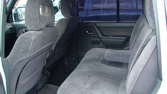 1996 Mitsubishi Pajero Pictures