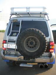 1996 Mitsubishi Pajero Pictures
