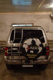 1996 Mitsubishi Pajero Pictures