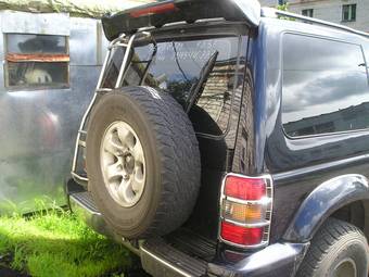 1996 Mitsubishi Pajero Photos