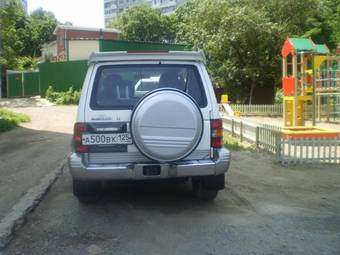 1996 Mitsubishi Pajero Photos