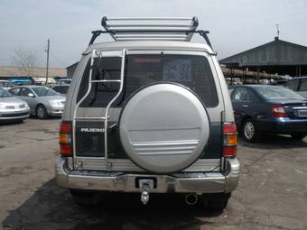 1996 Mitsubishi Pajero Photos