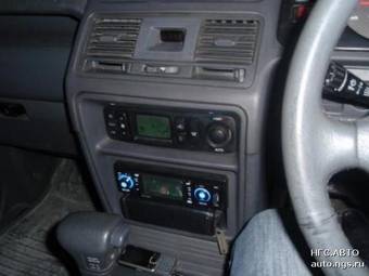 1996 Mitsubishi Pajero Photos