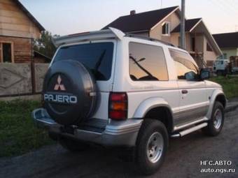 1996 Mitsubishi Pajero Pictures