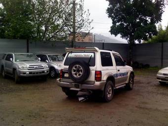 1996 Mitsubishi Pajero Pictures