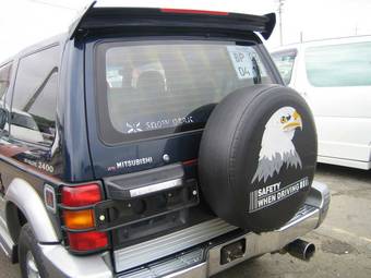 1996 Mitsubishi Pajero Pictures