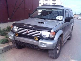 1996 Mitsubishi Pajero Photos