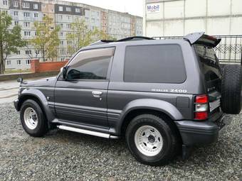 1996 Mitsubishi Pajero Photos